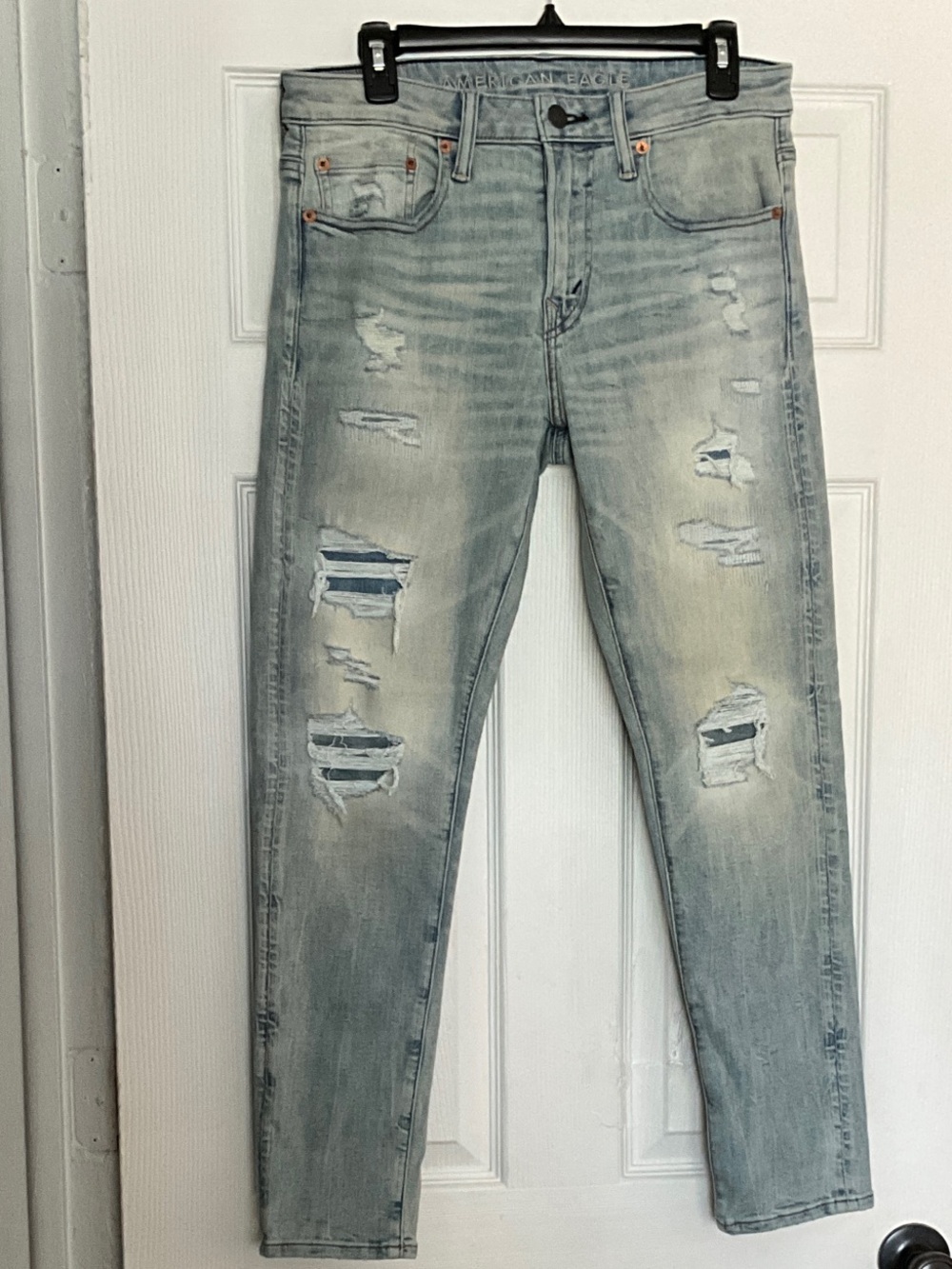 American Eagle Outfitters Distressed Light Blue Jeans Men’s Sz 31x30 - Like NEW